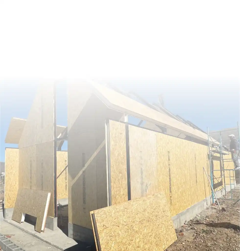 Vivienda en construcción con paneles estructurales SIP